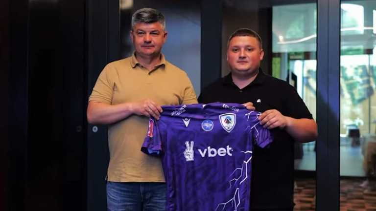 Віталій Пономарьов (ліворуч) / Скріншот Віталій Пономарьов (ліворуч) / Скріншот