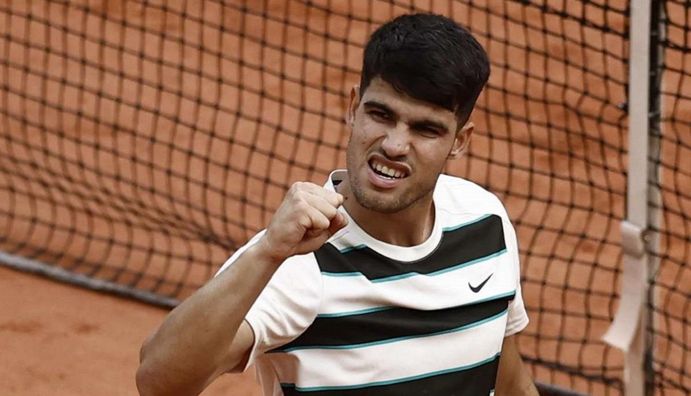 Алькарас познущався з 12-ї ракетки і вийшов у півфінал Ролан Гаррос, де зіграє зі скомпроментованим Музетті