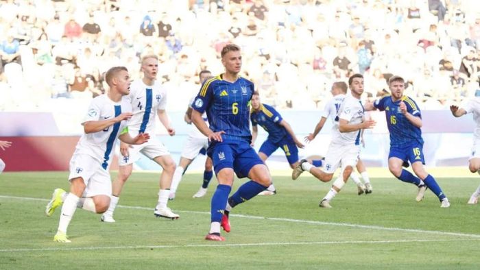 Бражко получил на орехи от журналиста за удаление в матче с Финляндией: "Это просто нонсенс"