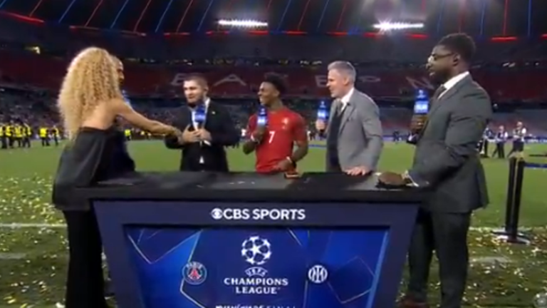 Звездные гости послематчевой студии финала ЛЧ / Скриншот Звездные гости послематчевой студии финала ЛЧ / Скриншот