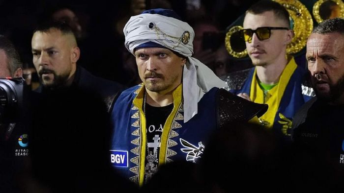 Онук Мохамеда Алі назвав Усика легендою і порівняв зі своїм культовим дідом