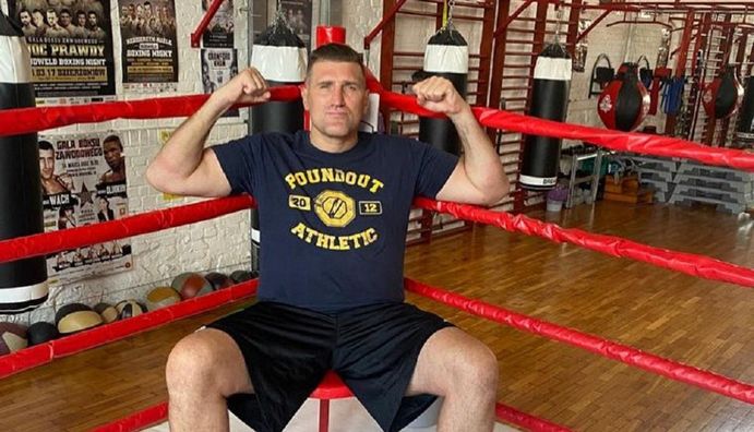 Спаринг-партнер Усика мав провести бій з новим президентом Польщі – ковід зірвав поєдинок