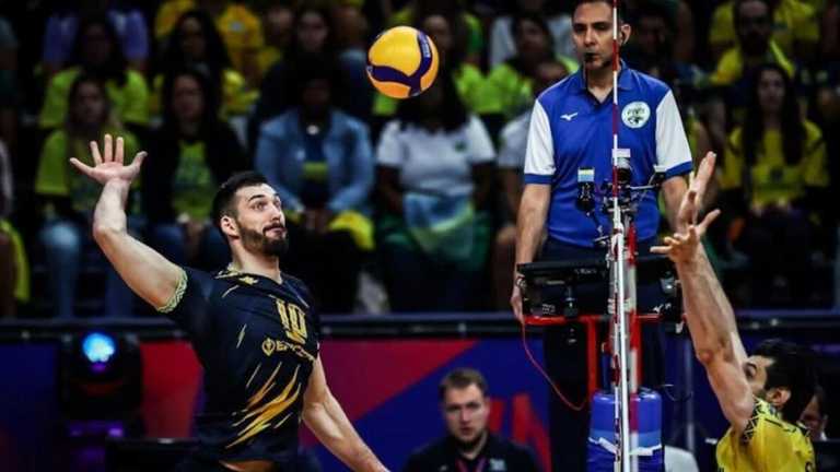 Юрій Семенюк – капітан збірної України (ліворуч) / Фото ФВУ Юрій Семенюк – капітан збірної України (ліворуч) / Фото ФВУ