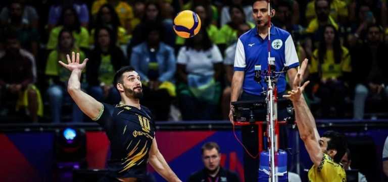 Юрій Семенюк – капітан збірної України (ліворуч) / Фото ФВУ