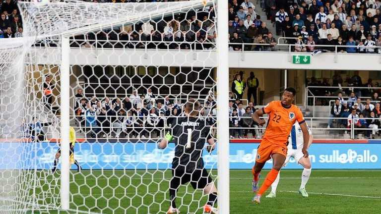 Дензел Дюмфріс / Pro Shots Дензел Дюмфріс / Pro Shots