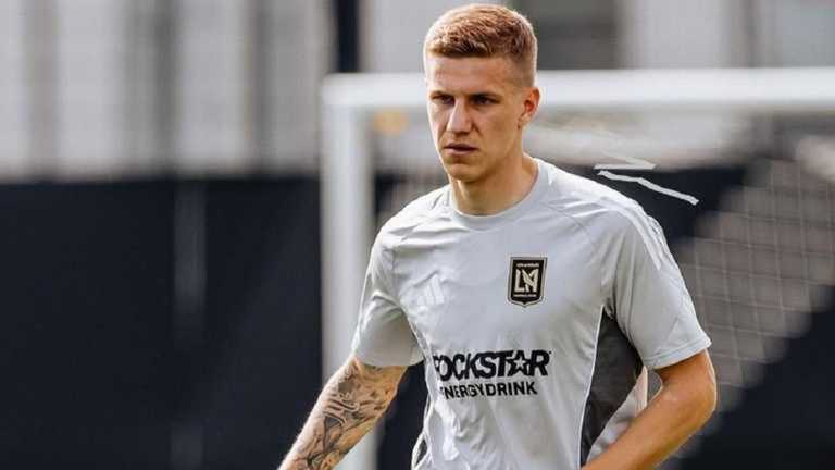 Артем Смоляков / Фото ФК Лос-Анджелес Артем Смоляков / Фото ФК Лос-Анджелес