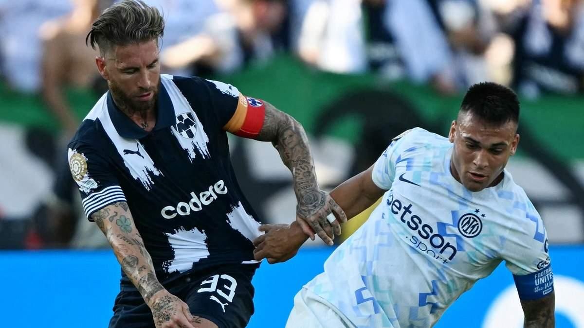 Серхіо Рамос і Лаутаро Мартінес / Фото YURI CORTEZ/AFP via Getty Images 