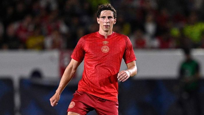 ПСЖ і Забарний обговорили майбутнє росіянина в складі парижан у випадку підписання українця