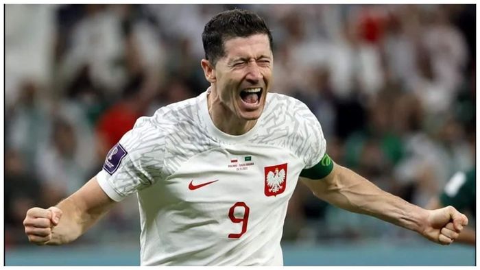 Лєвандовскі самовдоволено відреагував на відставку тренера збірної Польщі – відео