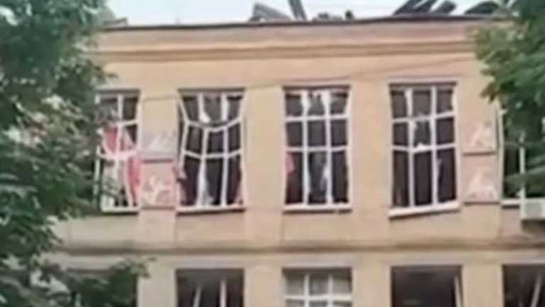 Вибиті вікна Спортивного ліцею Вибиті вікна Спортивного ліцею