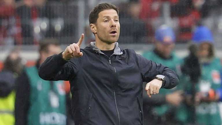 Хабі Алонсо / фото: EFE/EPA/Ronald Wittek 