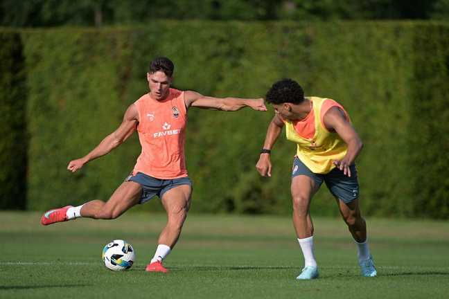 Гравці Шахтаря на тренуванні / Фото ФК Шахтар