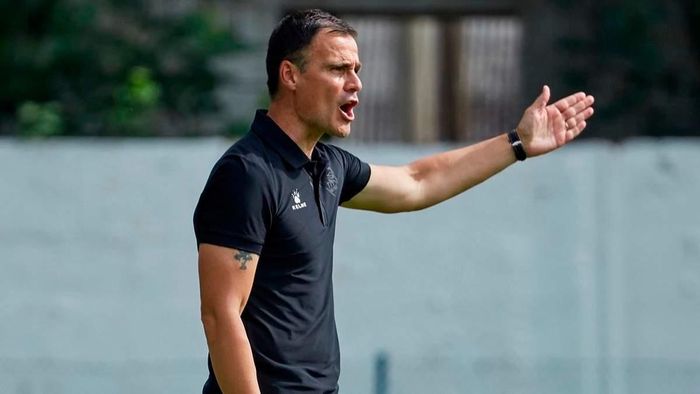 УАФ розпочала розслідування щодо погроз Любеновічу – тренеру довелося покинути Україну