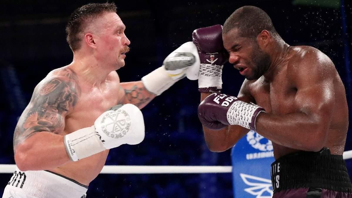 Олександр Усик та Даніель Дюбуа / Photo by Gabriel Kuchta/Getty Images