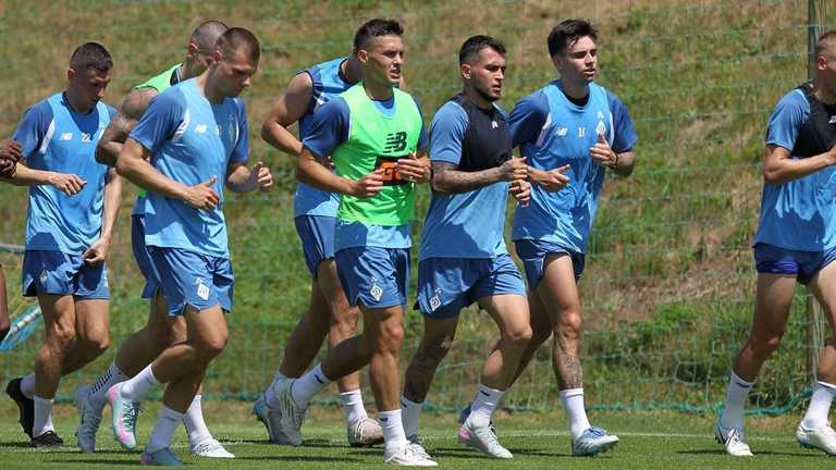 Гравці Динамо / Фото київського клубу Гравці Динамо / Фото київського клубу