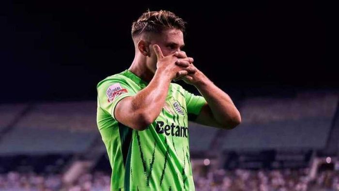 Топ-бомбардир хоче стати одноклубником Зінченка в Арсеналі і відмовляється грати за свою команду