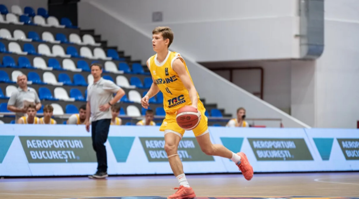 Захисник збірної України U-18 Ілля Гогуленко / Фото ФБУ