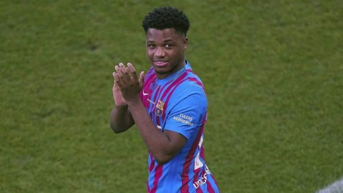 Монако официально презентовал нового Месси – игрок уже учит французский