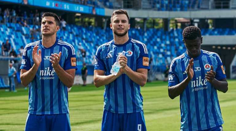 Николай Кухаревич (посередине) / Пресс-служба Слована