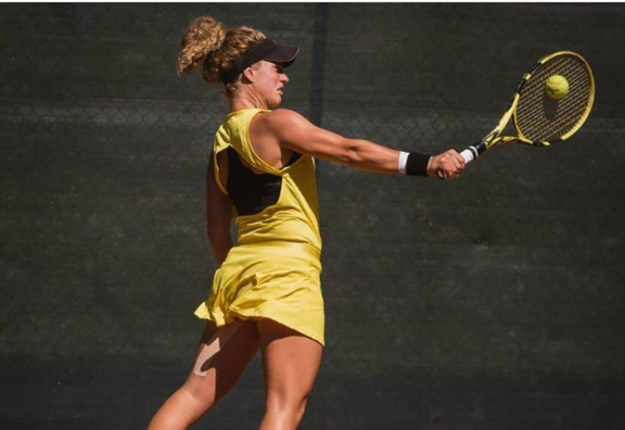 Российская теннисистка, любящая Путина, вылетела с турнира в Риме, ведя во втором сете со счетом 5:0 (40:15)