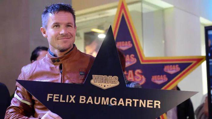 Трагедія в Італії: легендарний екстремал, який стрибав із космосу, розбився насмерть під час відпочинку