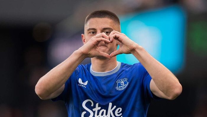 Миколенко не спас Эвертон от поражения легендарному чемпиону АПЛ Миколенко не спас Эвертон от поражения легендарному чемпиону АПЛ