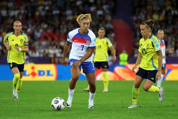 Евро-2025 среди женщин: Англия вышла в полуфинал, дожав Швецию в серии пенальти после сумасшедшего камбэка