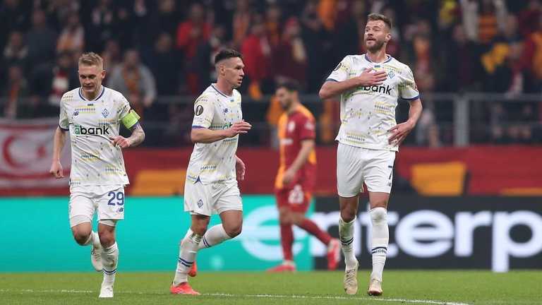 Буяльский, Тымчик и Ярмоленко / фото: Ahmad Mora/Getty Images