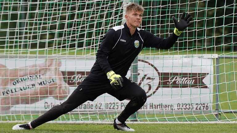 Яків Кінарейкін / ФК Карпати Яків Кінарейкін / ФК Карпати