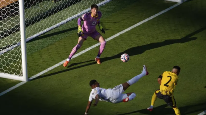 Шедевр Мбаппе і червона 60-мільйонного новачка у відеоогляді матчу Реал – Борусія – 3:2 на Клубному ЧС