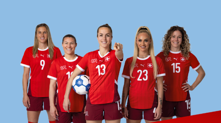 Аліша Леманн (друга справа) / Фото з Instagram