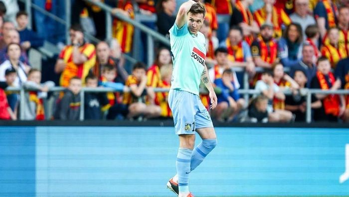 Сидорчук невдало дебютував за Вестерло – двічі помилився у першому таймі та був замінений Сидорчук невдало дебютував за Вестерло – двічі помилився у першому таймі та був замінений