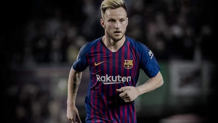 Легенда Барселони офіційно повісив бутси на цвях 