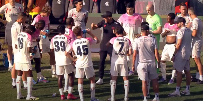 Байєр зазнав ганебного розгрому у дебютному матчі нового тренера