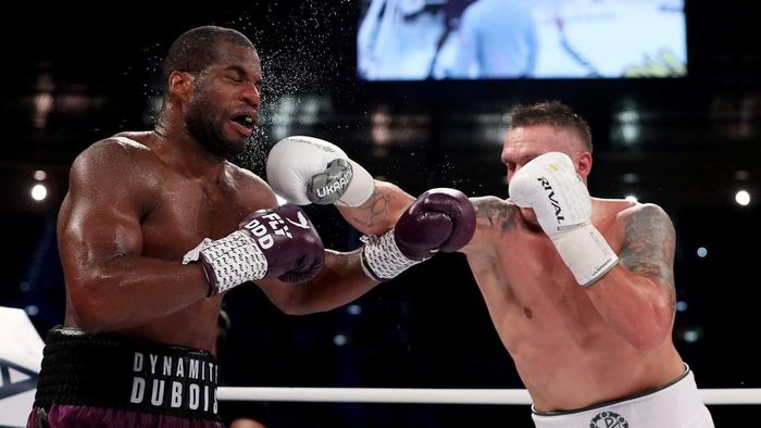 Топ-5 нокаутів у кар'єрі Усика – не Дюбуа єдиним