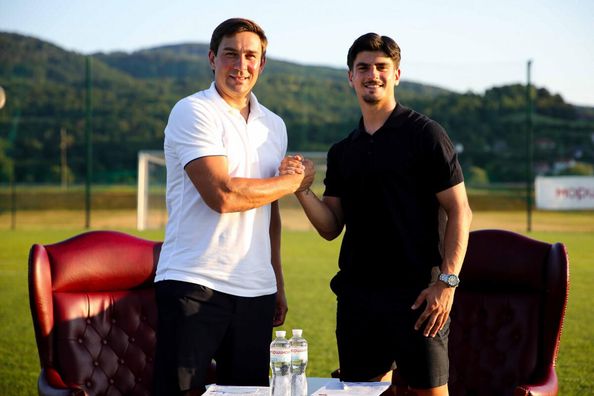 Кривбасс официально приобрел легионера, который стал первым летним новичком Ван Леувена