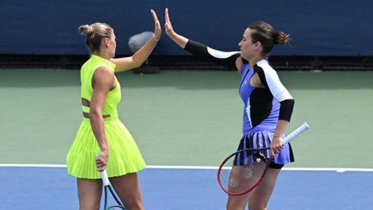 Марта Костюк та Єлена Габріела Русе / Фото: USTA. Марта Костюк та Єлена Габріела Русе / Фото: USTA.