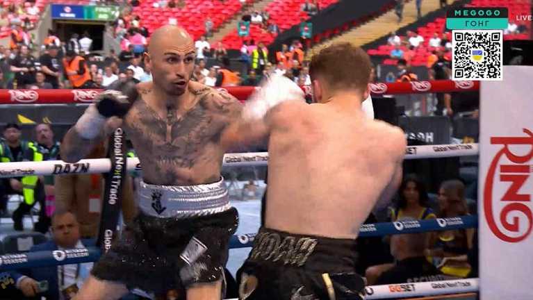 Гурулі атакує Френсіса / Скріншот з відео