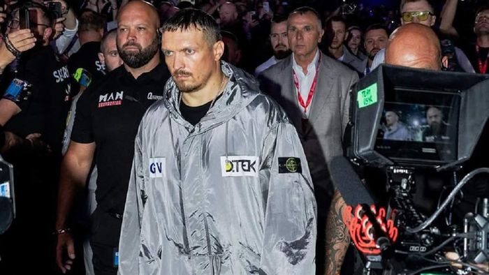 Егіс Клімас розповів, чому Усик віддав пояс Дюбуа: "Це був наш план"