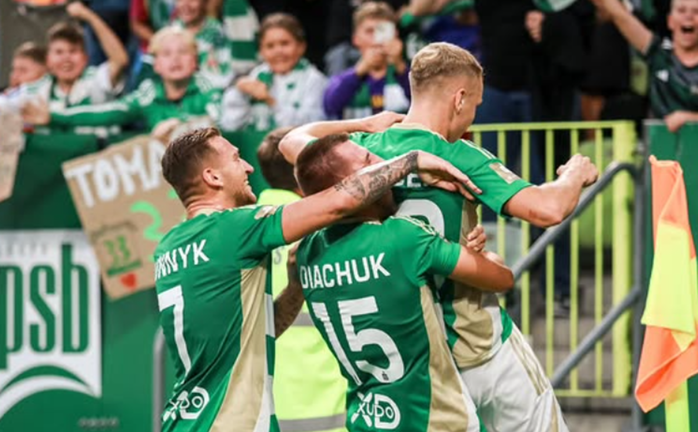 В'юнник з командою / Фото з Instagram