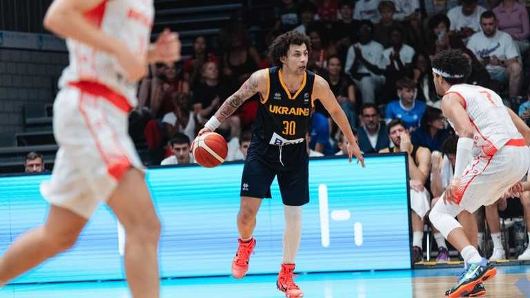 Україна програла Швейцарії у першому матчі / Фото ФБУ Україна програла Швейцарії у першому матчі / Фото ФБУ