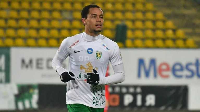 Бруніньйо / ФК Карпати Бруніньйо / ФК Карпати