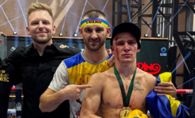 Український боксер Лозан вийшов у півфінал Гран-прі WBC – жахливе розсічення і кривава перемога