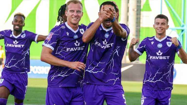 Гравці ЛНЗ / Фото черкаського клубу Гравці ЛНЗ / Фото черкаського клубу