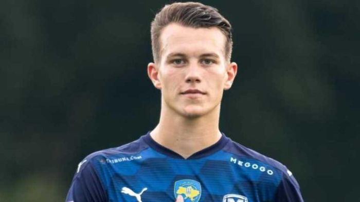 Гравець, що втік з України зв'язався зі своїм клубом та повідомив рішення щодо свого майбутнього