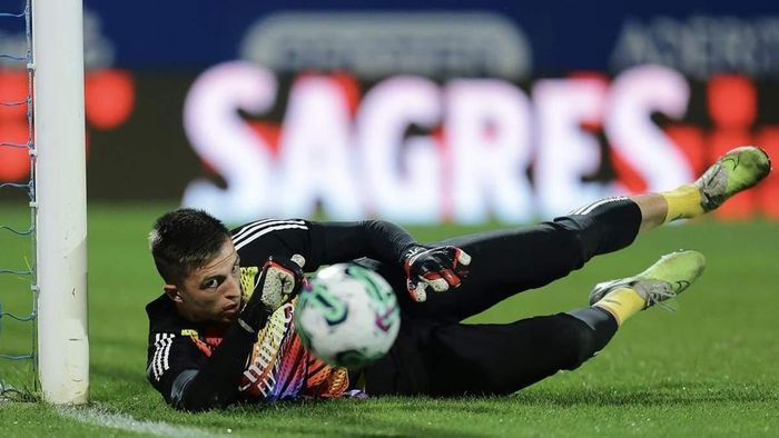 Трубин оформил "клиншит" и помог Бенфике одержать первую победу в новом сезоне Примейры – эффектный сейв украинца