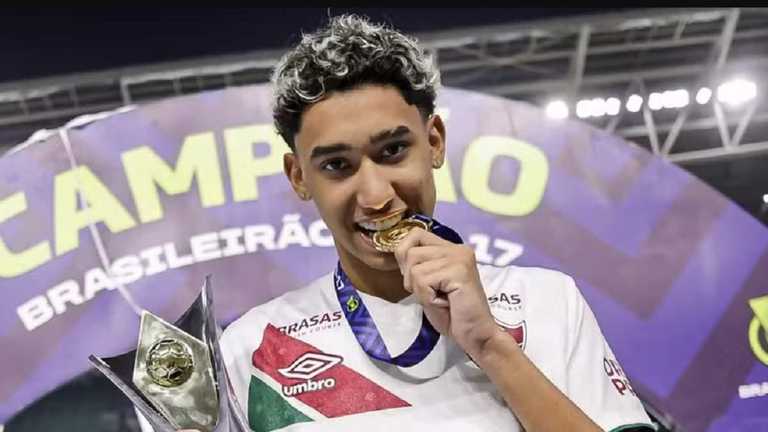 Исаке Силва / Фото Leonardo Brasil/FFC Исаке Силва / Фото Leonardo Brasil/FFC