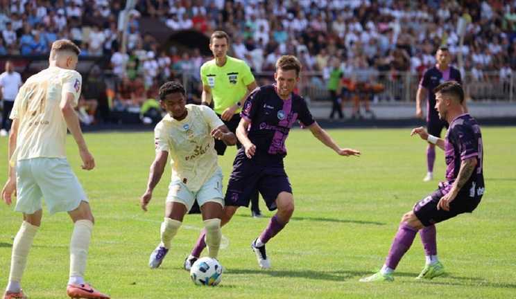 Шахтер обыграл Эпицентр / Фото ФК Эпицентр