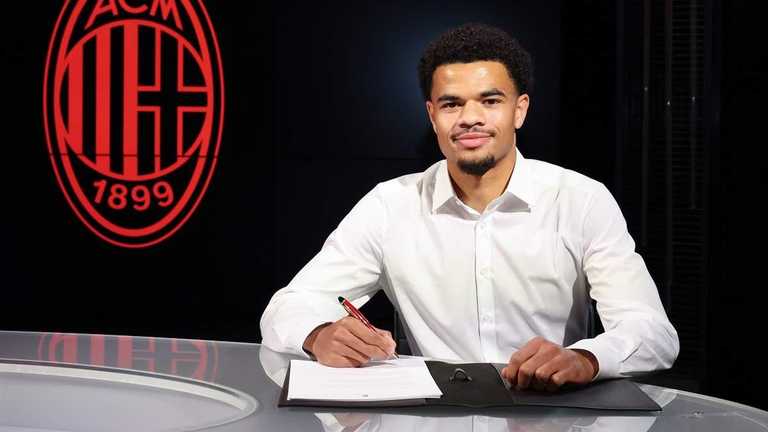 Закарі Атекаме / Photo by Sara Cavallini/AC Milan via Getty Images 