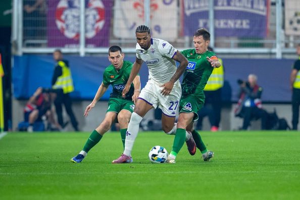 Полесье в большинстве разгромно проиграло Фиорентине в плей-офф ЛК – автогол и украденный пенальти